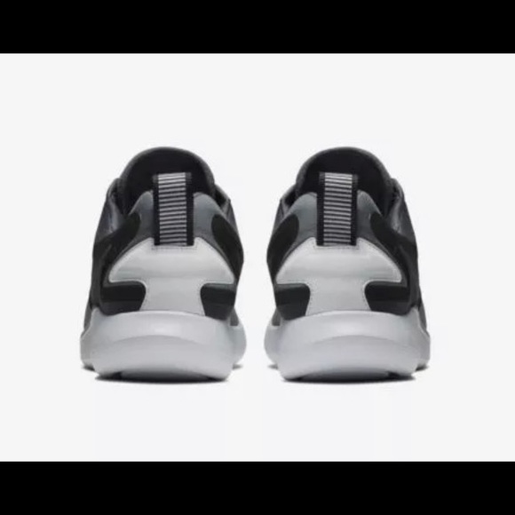 Nike Women’s Lunarsolo - Picture 3 of 4